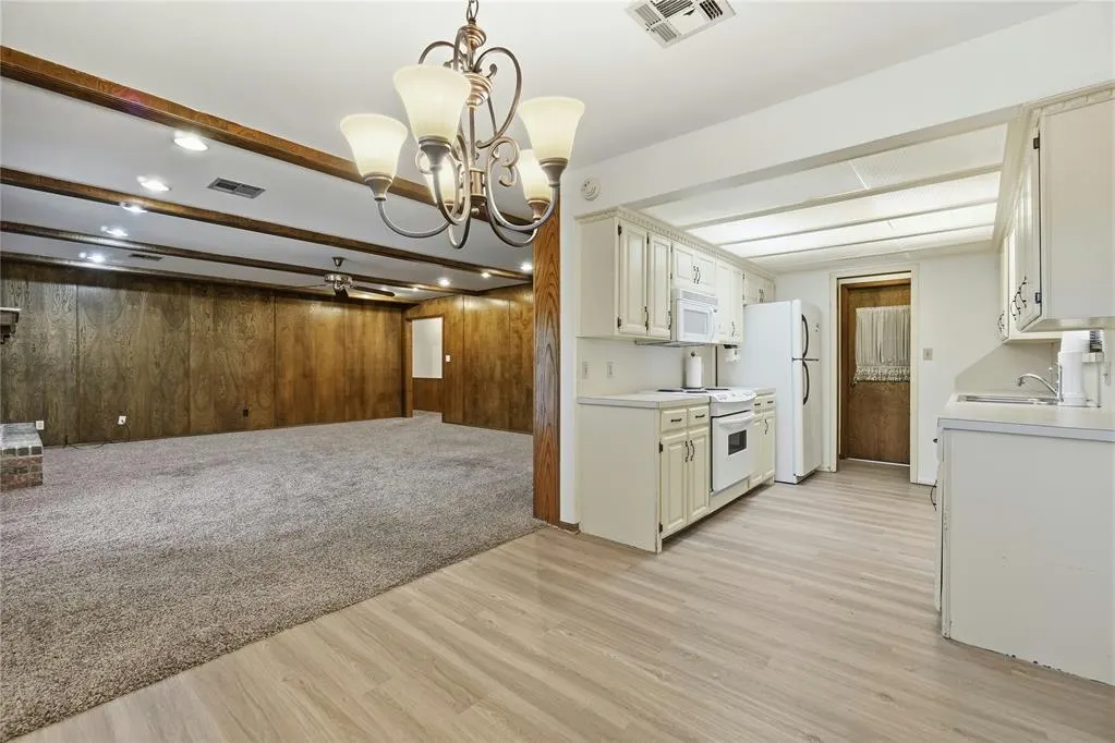 Photo 11 — 2219 N Flamingo Lane, Altus, OK 73521