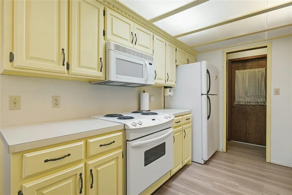 Photo 14 — 2219 N Flamingo Lane, Altus, OK 73521