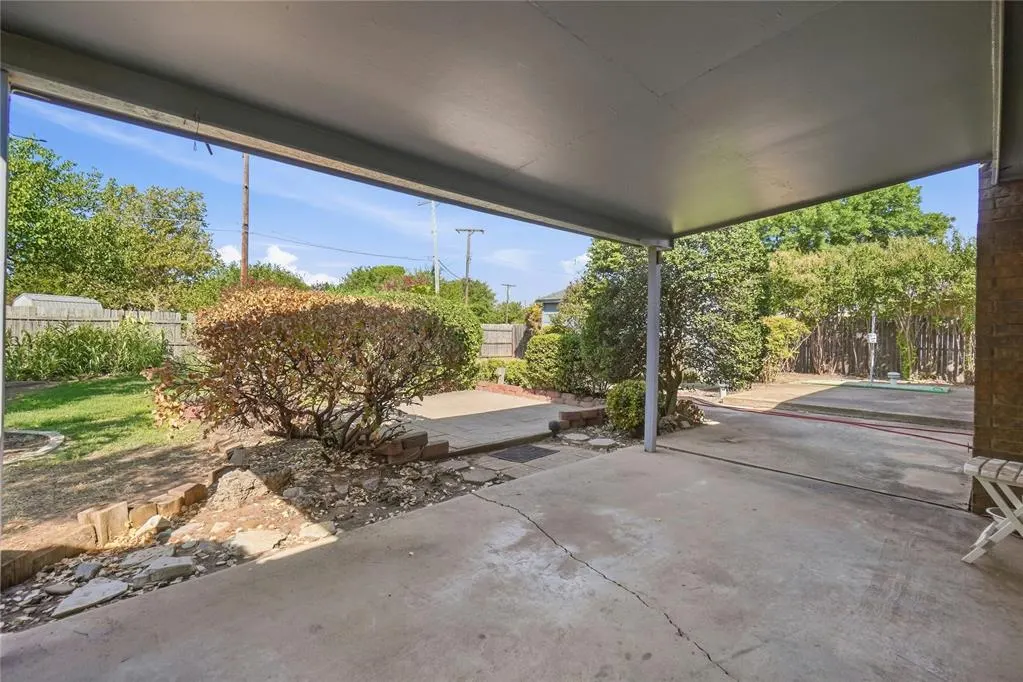 Photo 31 — 2219 N Flamingo Lane, Altus, OK 73521