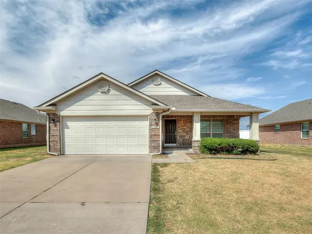 Photo 2 — 1191 SE 16th Terrace, Newcastle, OK 73065