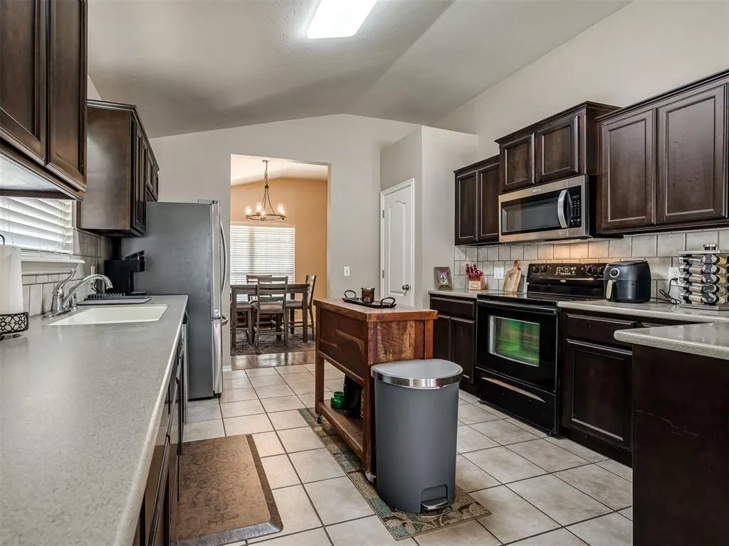 Photo 13 — 1191 SE 16th Terrace, Newcastle, OK 73065