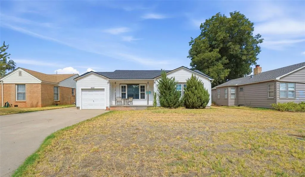 Photo 2 — 403 Eisenhower Lane, Elk City, OK 73644