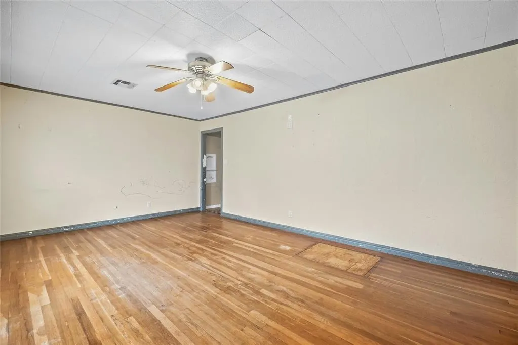 Photo 6 — 403 Eisenhower Lane, Elk City, OK 73644