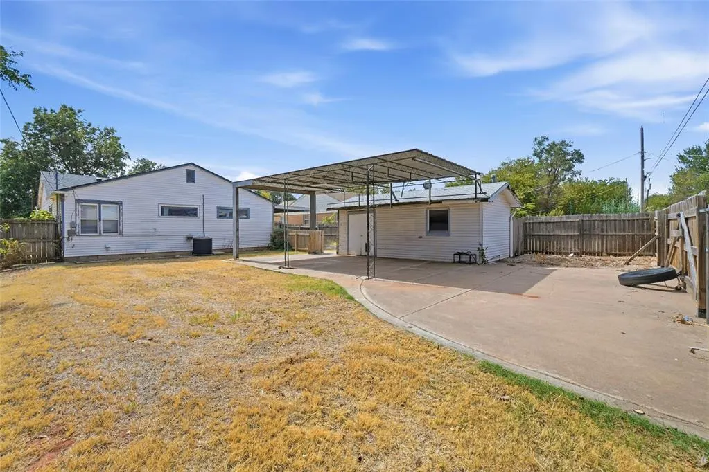 Photo 24 — 403 Eisenhower Lane, Elk City, OK 73644