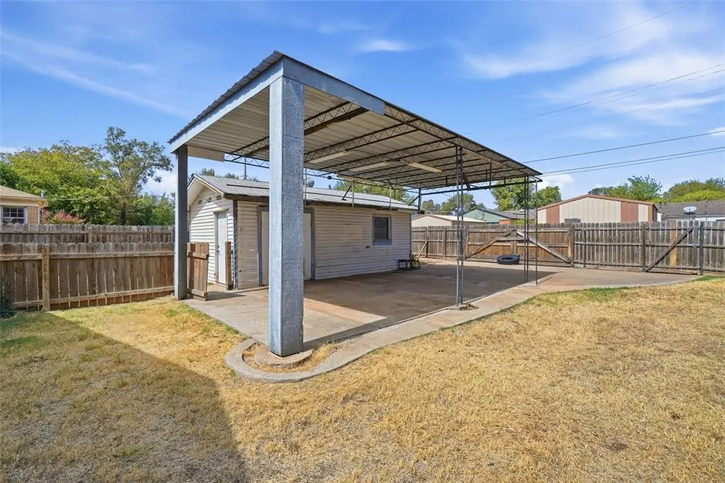 Photo 25 — 403 Eisenhower Lane, Elk City, OK 73644