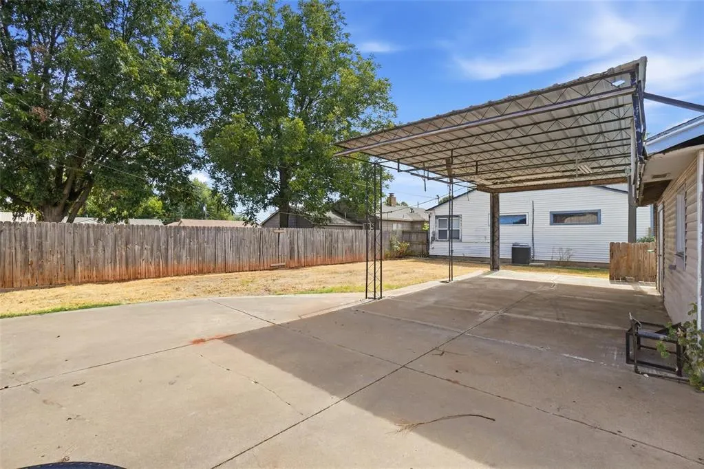 Photo 26 — 403 Eisenhower Lane, Elk City, OK 73644