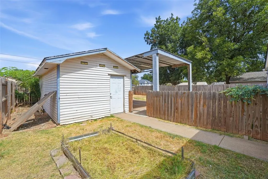 Photo 27 — 403 Eisenhower Lane, Elk City, OK 73644