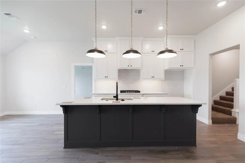 Photo 4 — 15504 Springfield Lane, Edmond, OK 73013