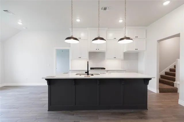 Photo 4 — 15504 Springfield Lane, Edmond, OK 73013