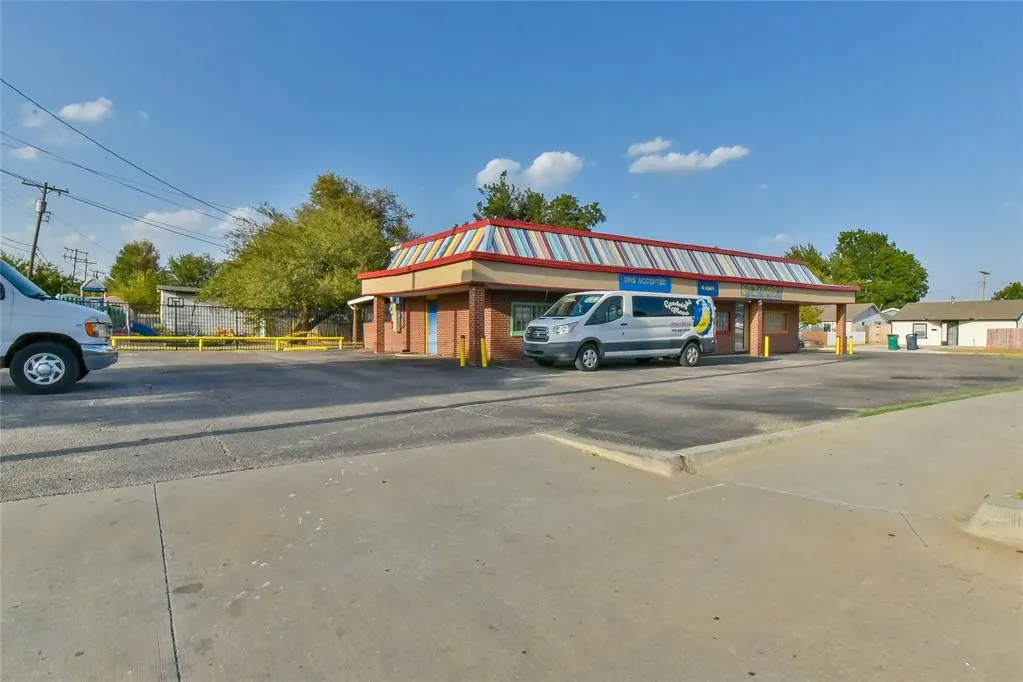 Photo 4 — 801 SW 59th Street, Oklahoma City, OK 73109