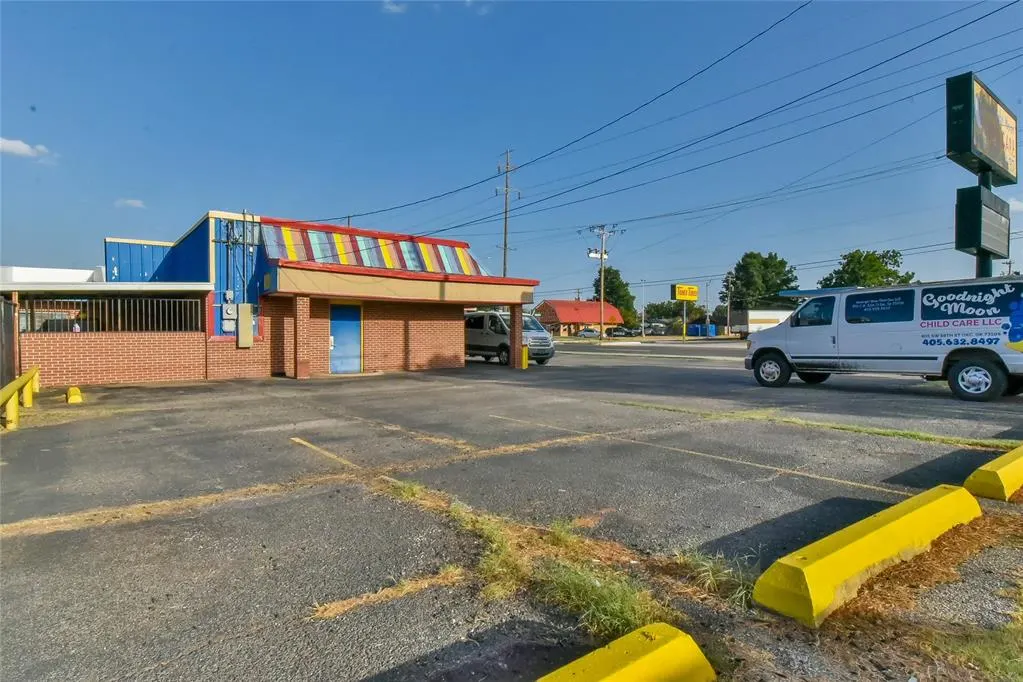 Photo 3 — 801 SW 59th Street, Oklahoma City, OK 73109