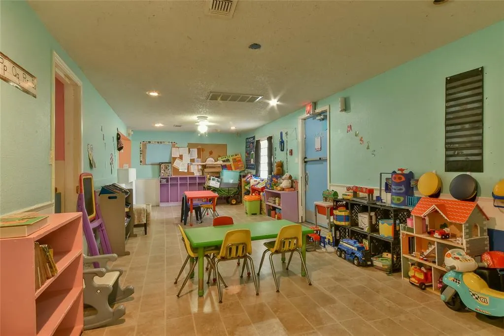 Photo 23 — 801 SW 59th Street, Oklahoma City, OK 73109