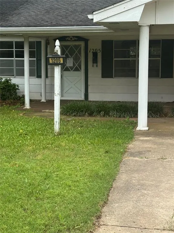 Photo 2 — 1205 E Indianola Street, Wynnewood, OK 73098
