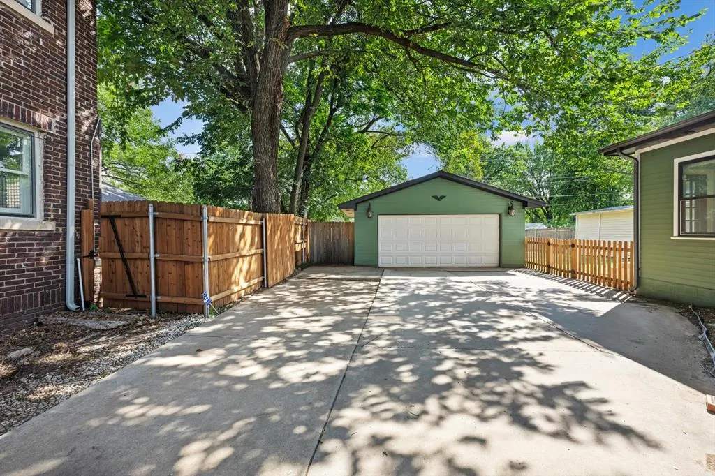 Photo 43 — 1936 NW 17th Street, Oklahoma City, OK 73106