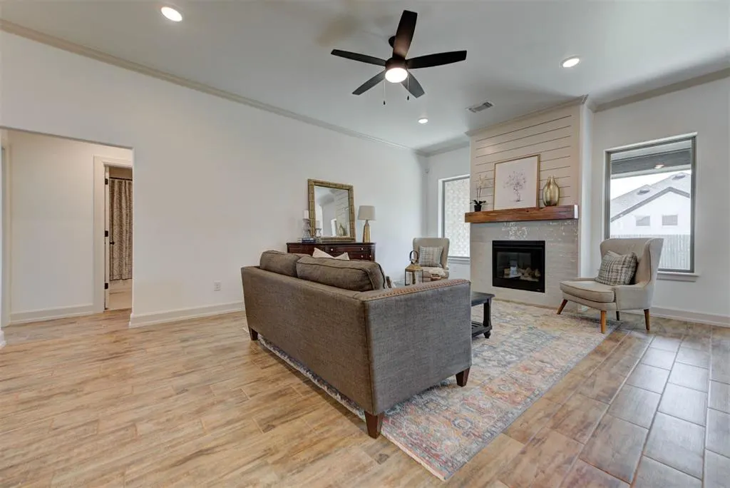 Photo 7 — 6100 Frankie Lynn Lane, Edmond, OK 73034