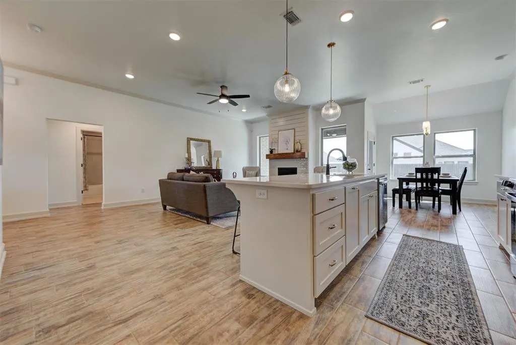 Photo 13 — 6100 Frankie Lynn Lane, Edmond, OK 73034