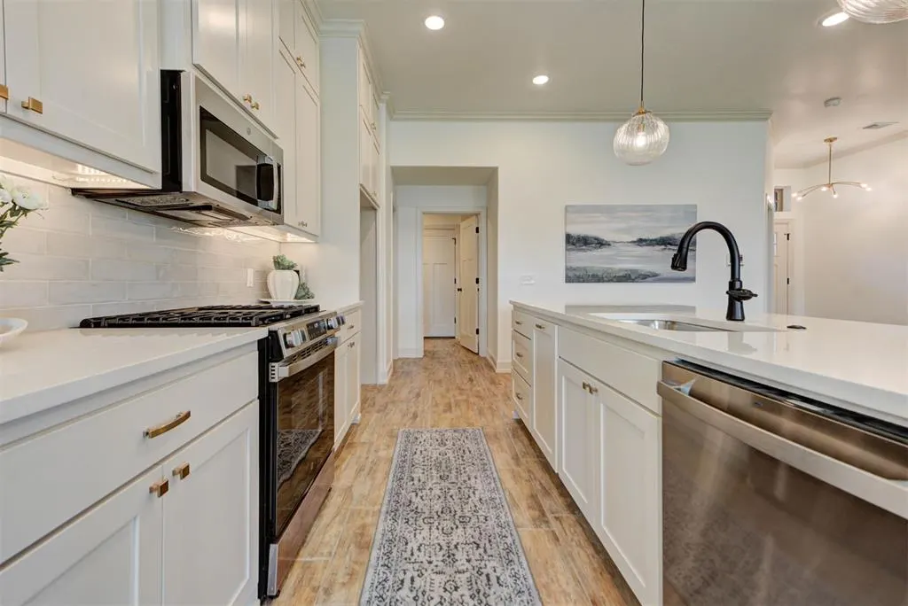 Photo 17 — 6100 Frankie Lynn Lane, Edmond, OK 73034