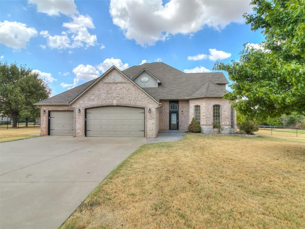 Front exterior — 2047 Park Avenue, Newcastle, OK 73065