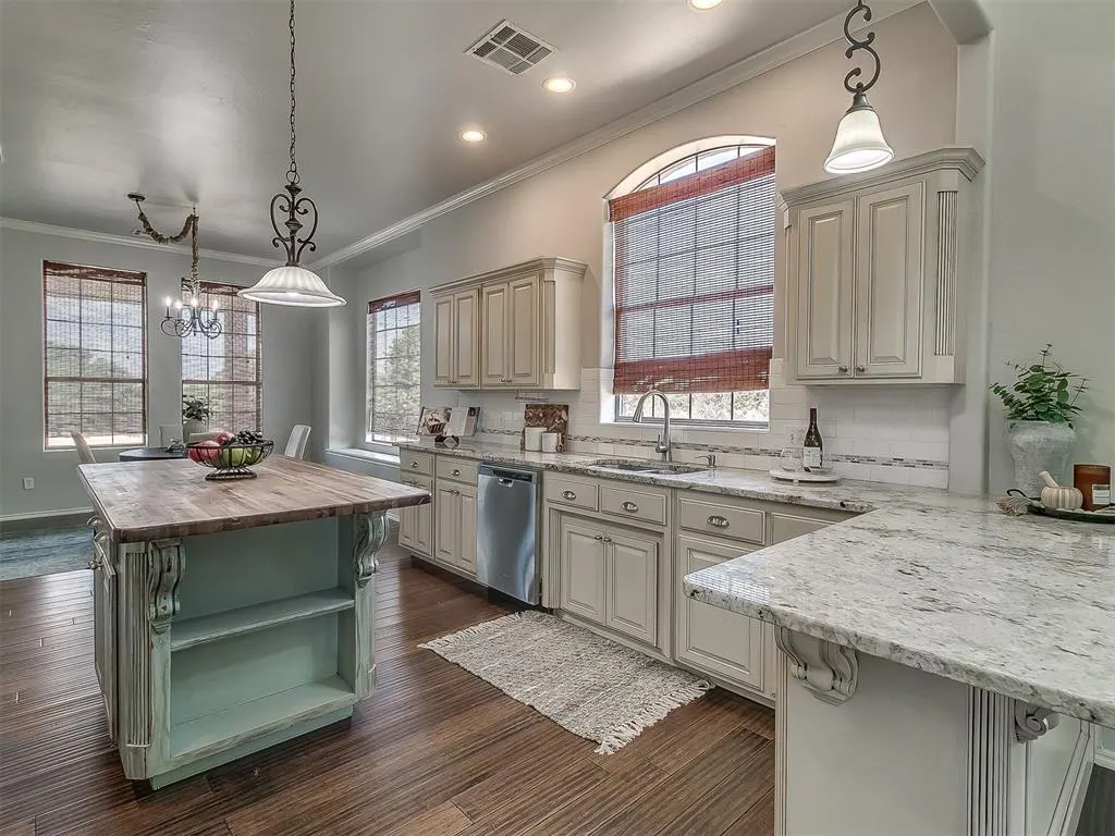 Photo 13 — 2047 Park Avenue, Newcastle, OK 73065