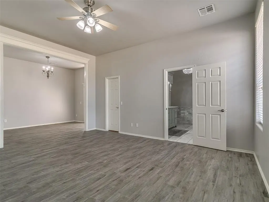 Photo 18 — 2047 Park Avenue, Newcastle, OK 73065