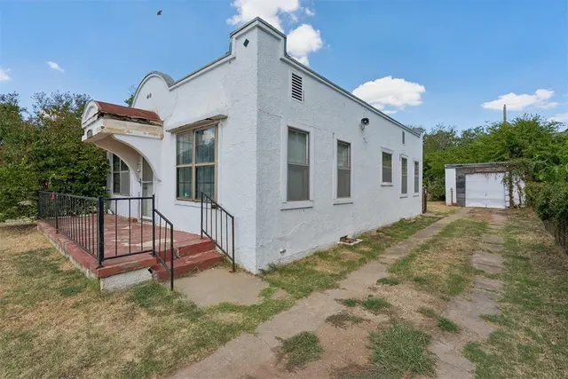 Photo 4 — 2305 NW 13th Street, Oklahoma City, OK 73107