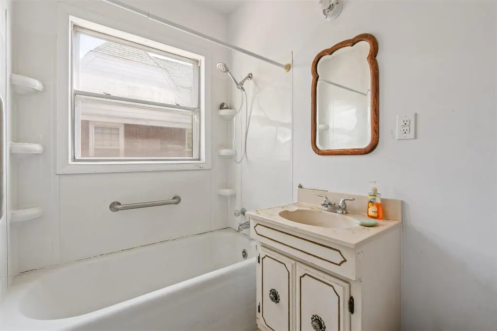 Photo 17 — 2305 NW 13th Street, Oklahoma City, OK 73107