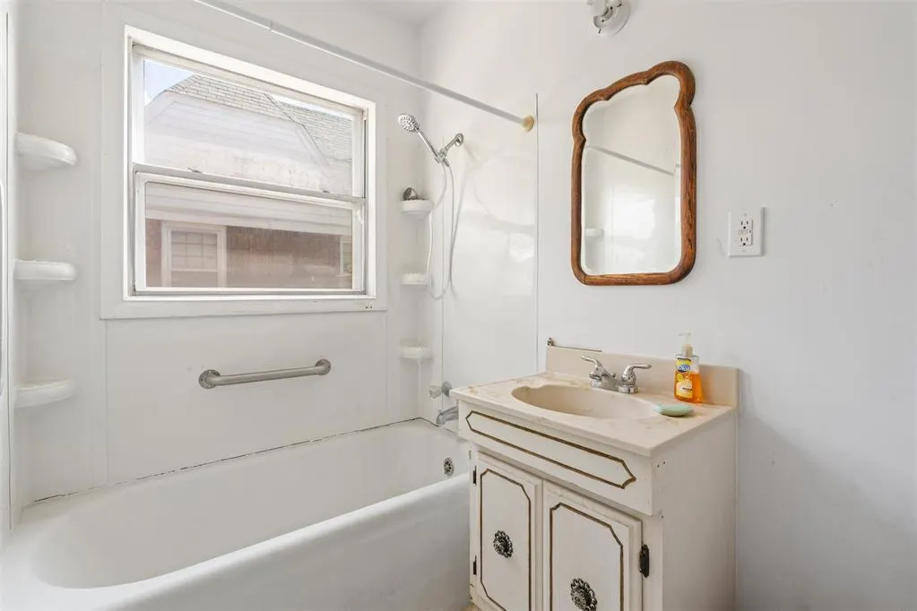 Photo 18 — 2305 NW 13th Street, Oklahoma City, OK 73107
