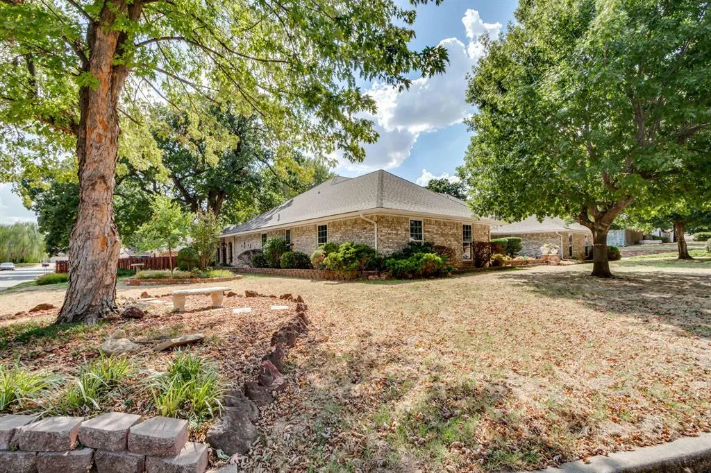 Photo 2 — 8230 NW 18th Street, Oklahoma City, OK 73127