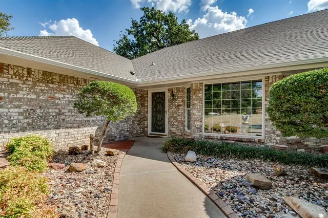 Photo 4 — 8230 NW 18th Street, Oklahoma City, OK 73127
