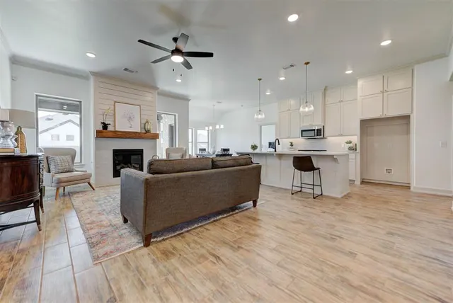 Photo 5 — 6100 Kinnick Drive, Edmond, OK 73034