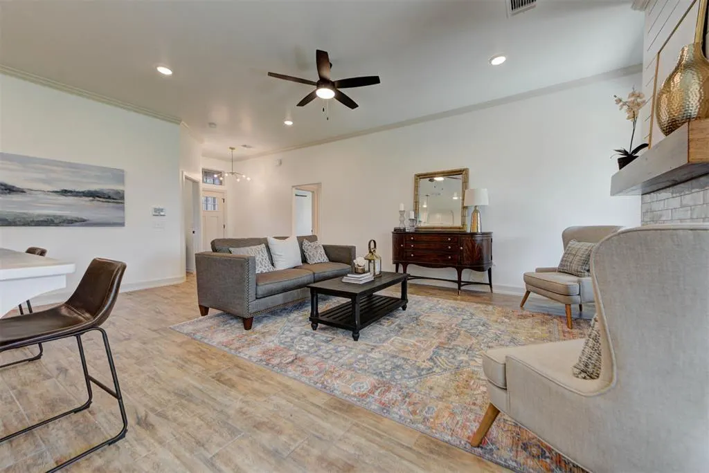 Photo 9 — 6100 Kinnick Drive, Edmond, OK 73034
