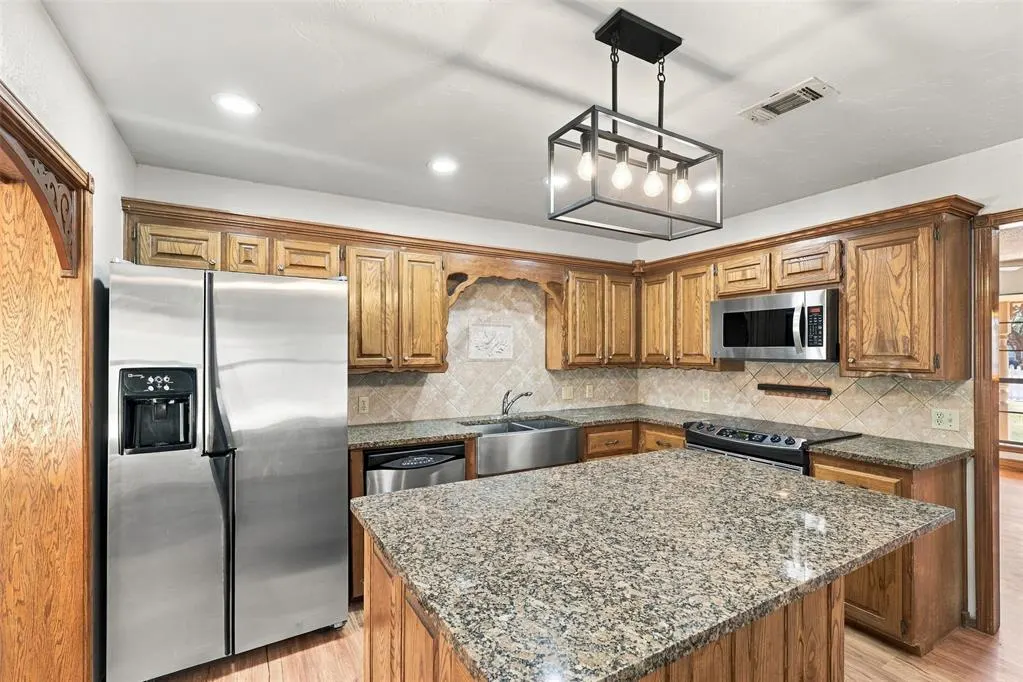 Photo 11 — 14825 1st Street, Choctaw, OK 73020