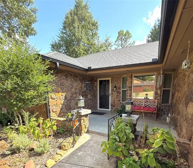 Photo 4 — 3918 Brookhollow Road, Norman, OK 73072