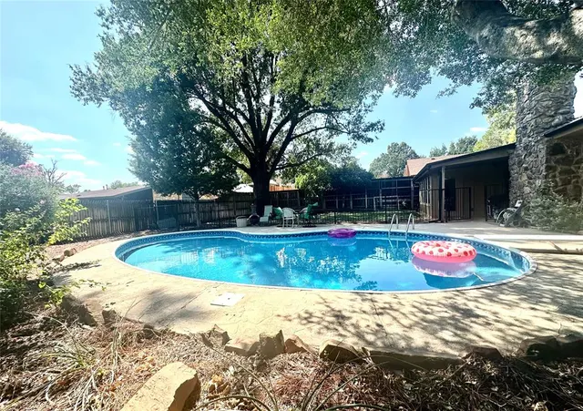 Photo 5 — 3918 Brookhollow Road, Norman, OK 73072