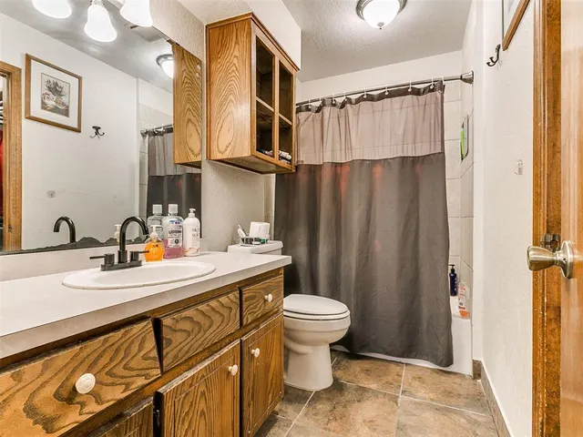 Photo 8 — 16 Bellgate Drive, Yukon, OK 73099
