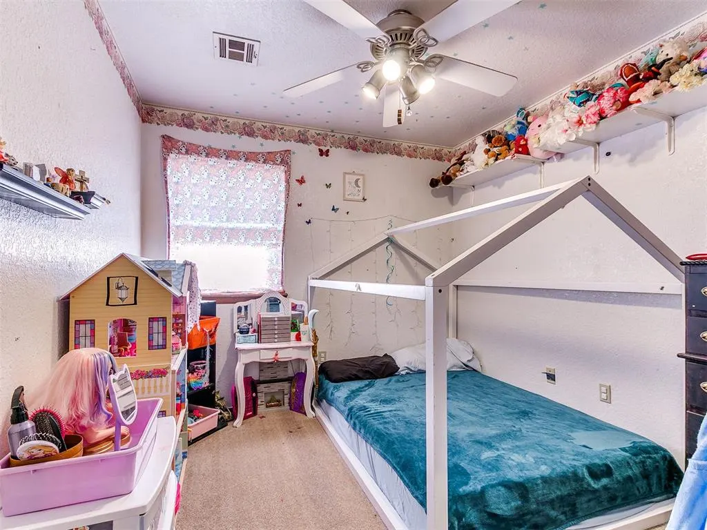 Photo 12 — 16 Bellgate Drive, Yukon, OK 73099