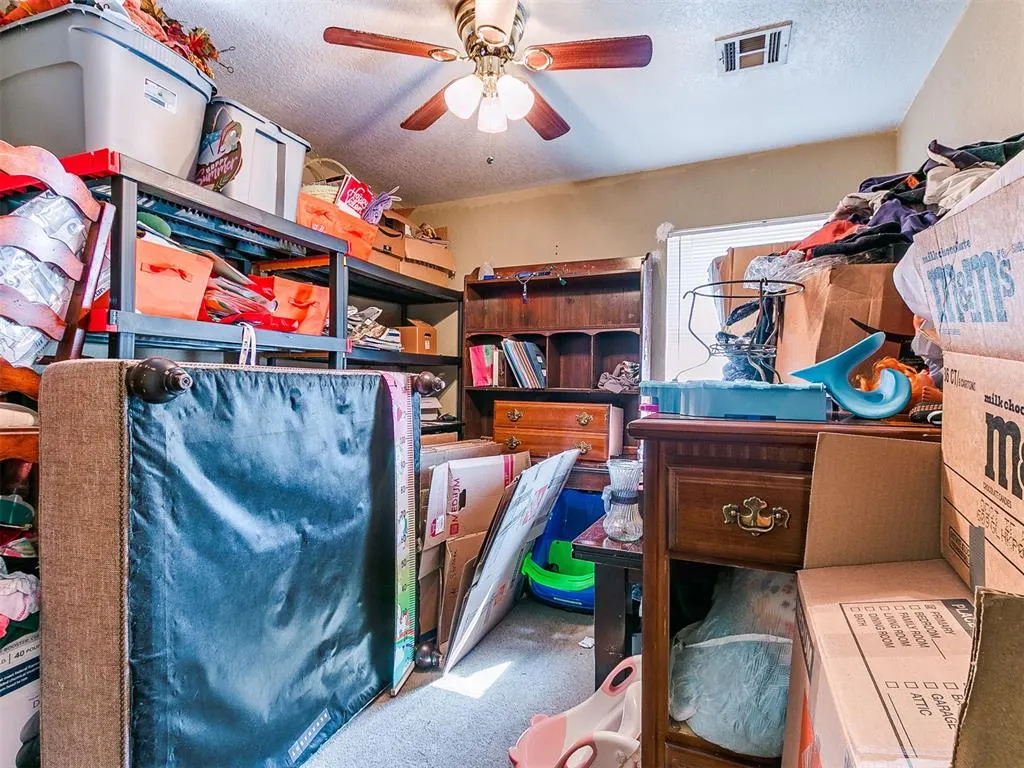 Photo 14 — 16 Bellgate Drive, Yukon, OK 73099