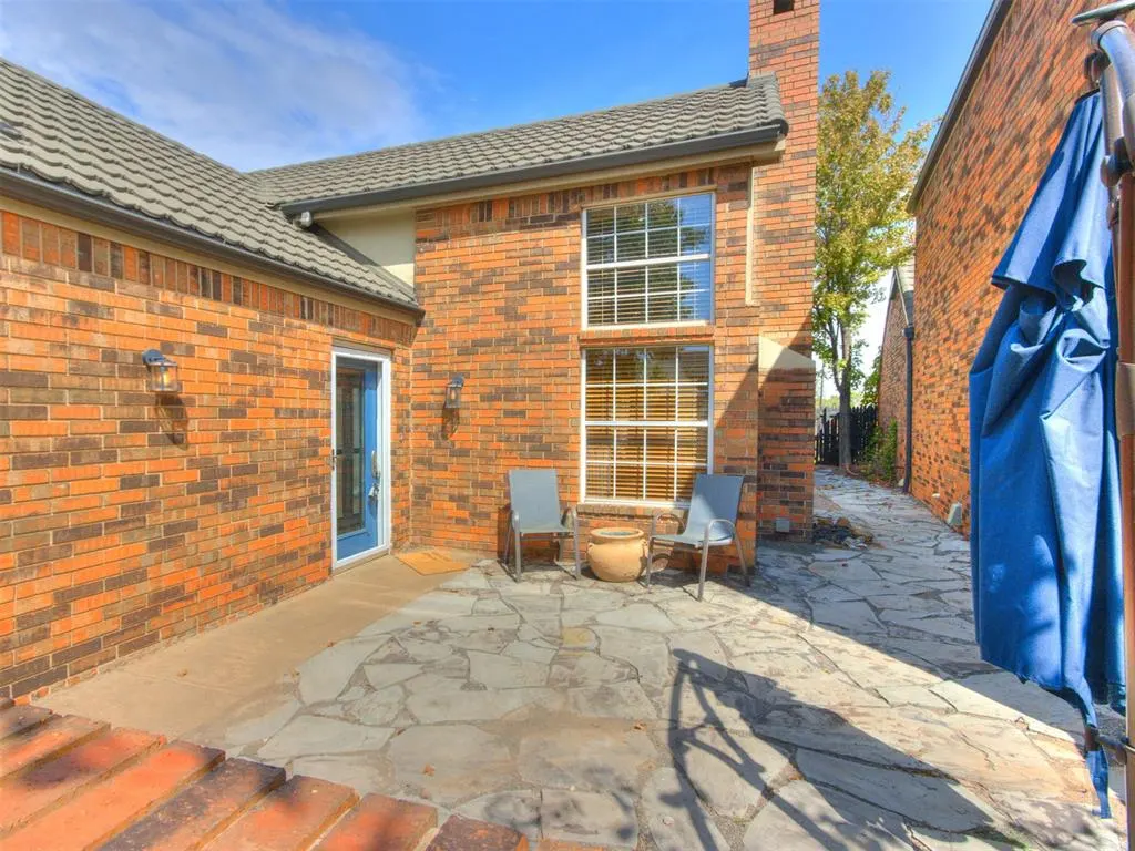 Photo 4 — 11811 Springhollow Road, Oklahoma City, OK 73120