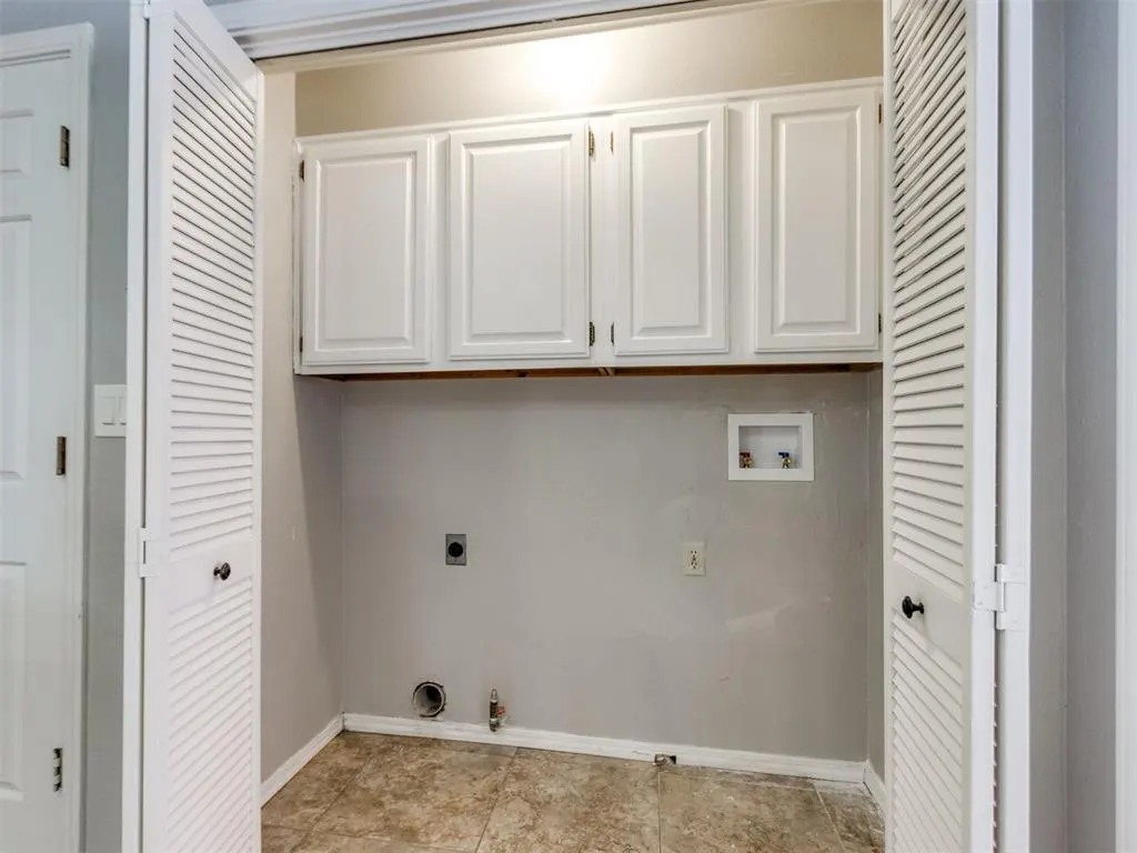 Photo 13 — 11811 Springhollow Road, Oklahoma City, OK 73120