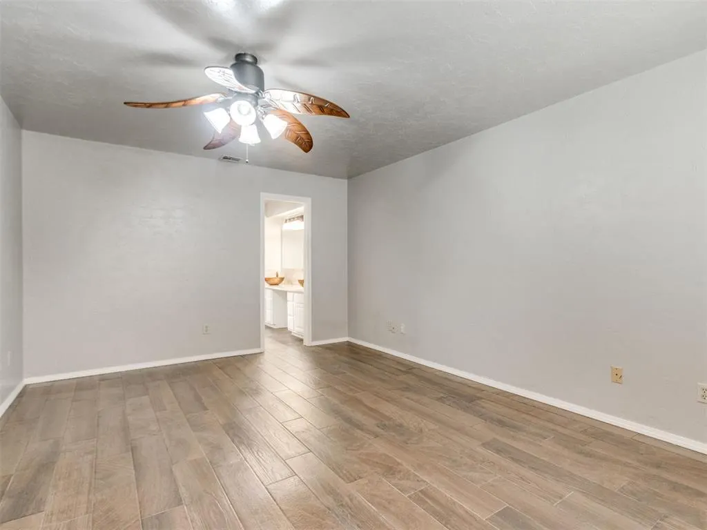 Photo 16 — 11811 Springhollow Road, Oklahoma City, OK 73120