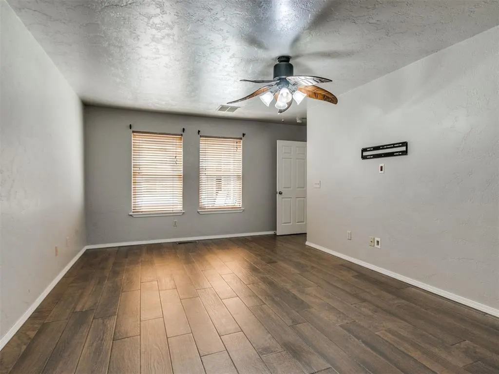Photo 17 — 11811 Springhollow Road, Oklahoma City, OK 73120