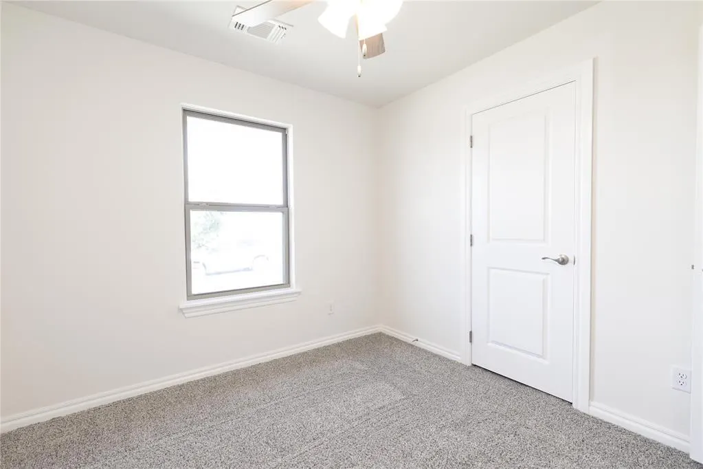 Photo 12 — 9204 NW 119th Street, Yukon, OK 73099