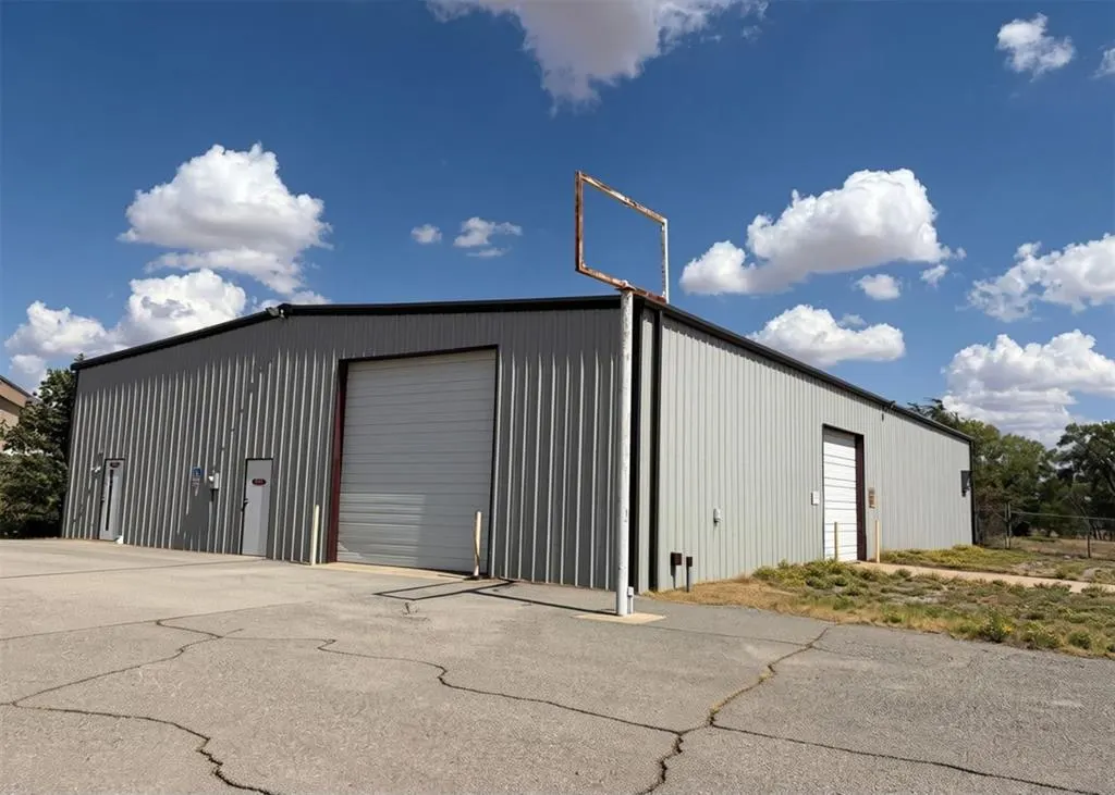 Front exterior — 1318 Airport Industrial Road, Elk City, OK 73644