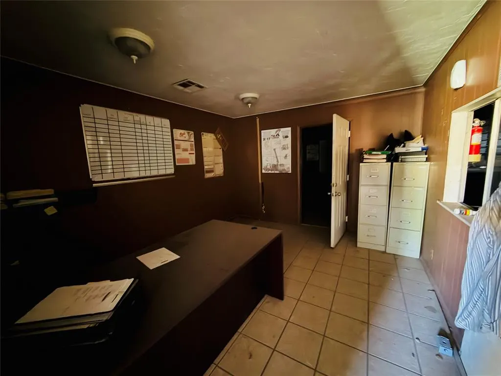 Photo 3 — 1318 Airport Industrial Road, Elk City, OK 73644