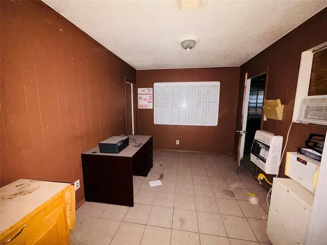 Photo 4 — 1318 Airport Industrial Road, Elk City, OK 73644