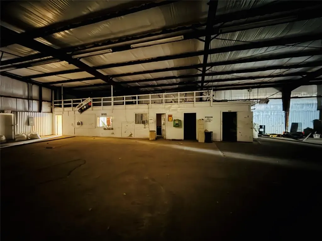 Photo 11 — 1318 Airport Industrial Road, Elk City, OK 73644