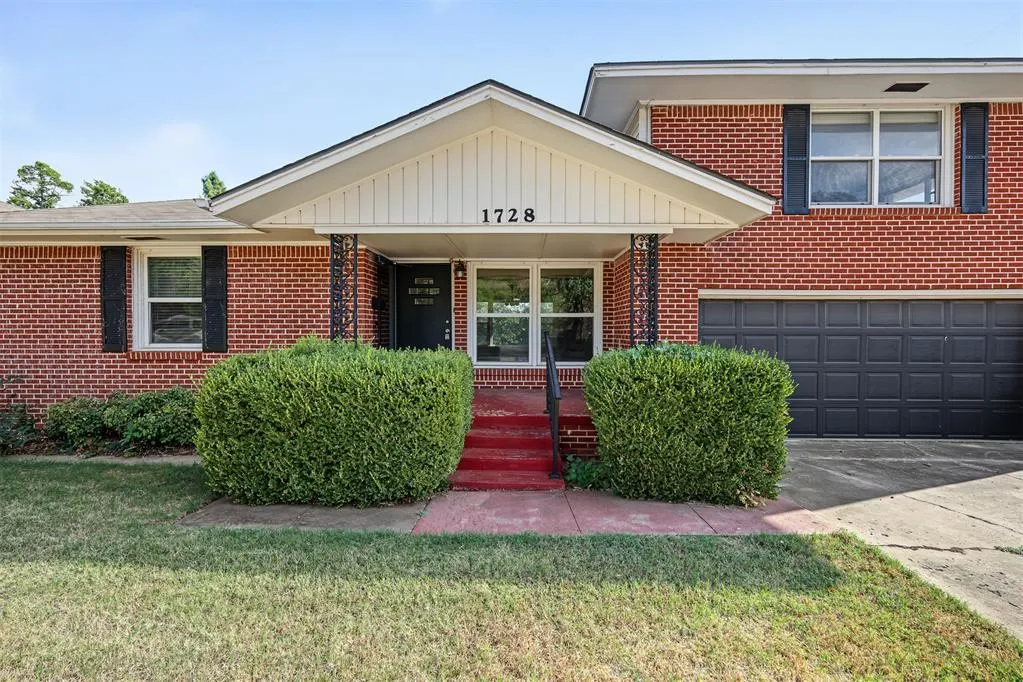 Photo 4 — 1728 NW 63rd Street, Nichols Hills, OK 73116