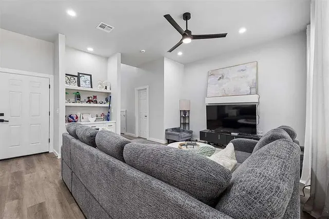 Photo 8 — 4617 S East Avenue, Oklahoma City, OK 73129
