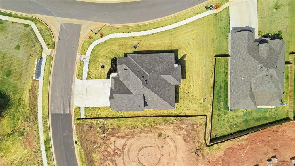 Photo 3 — 3100 Colt Way, Moore, OK 73160