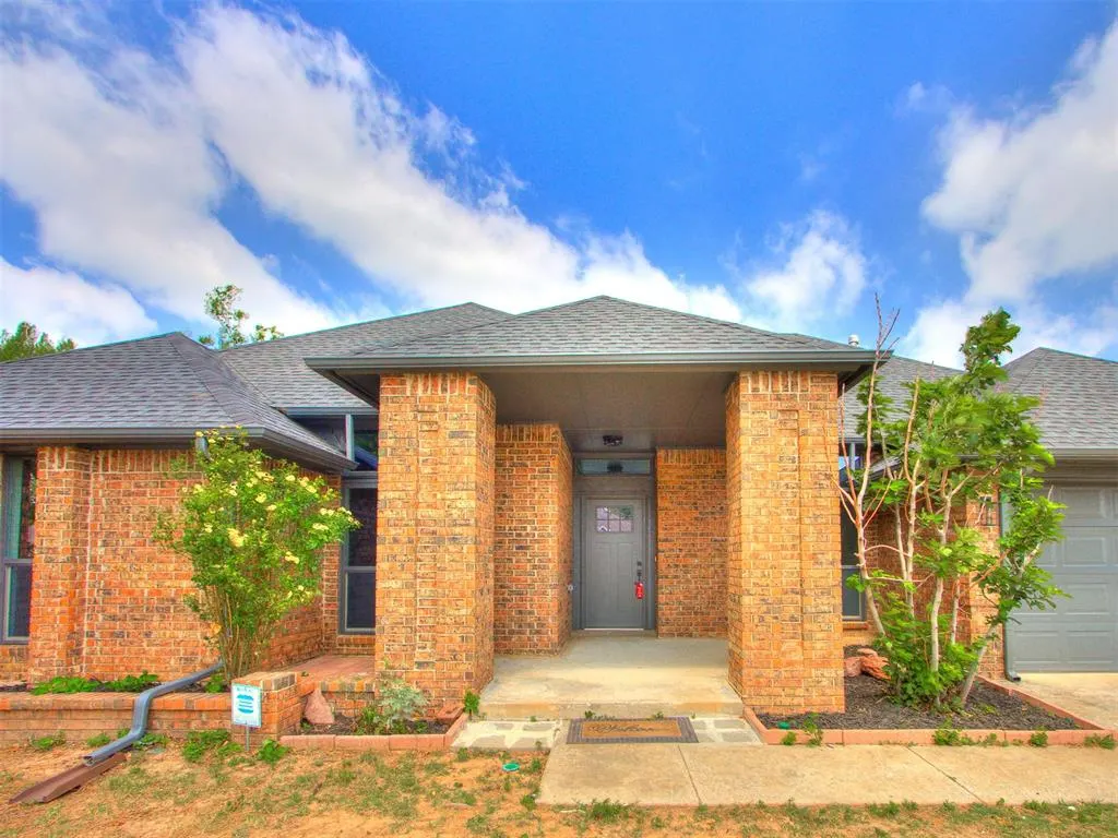 Front exterior — 209 Tumbleweed Road, Yukon, OK 73099